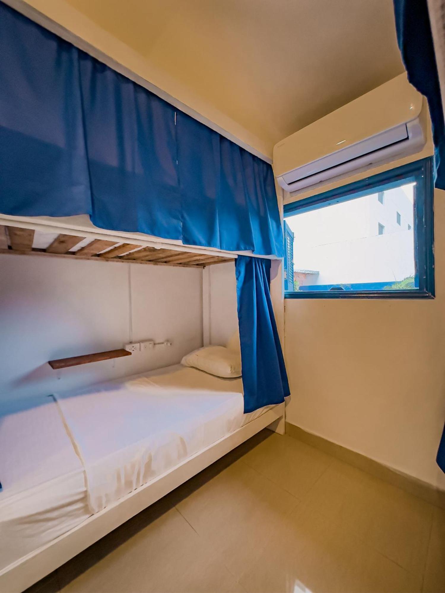 Casa Del Puerto Hostel & Suites Картахена Номер фото