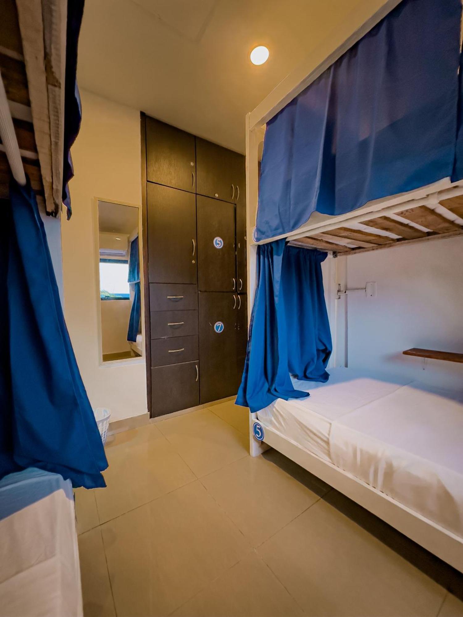 Casa Del Puerto Hostel & Suites Картахена Номер фото